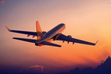 Американски инвестициски фонд ја купува авиокомпанијата EasyJet за 6,4 милијарди евра