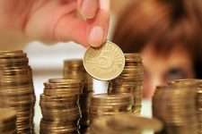 Бидете горди! Од домашните кредитори државата бара 4,5 милијарди денари – повторно!