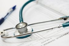 Платите во здравството ќе растат во март, но нееднакво