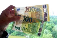 Чувајте готовина од 70 до 100 евра за основни потреби за три дена!