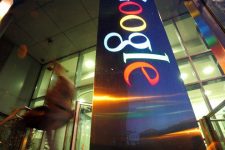 Alphabet изгуби 500 милијарди долари во еден ден поради трошоците за вештачка интелигенција