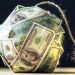 Доларот oслабе, цените на нафтата остро паднаа
