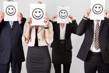 Сѐ повеќе вработени во Европа работат над 49 часа неделно