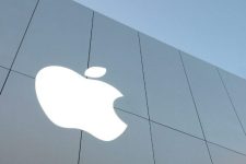 Apple постави нов рекорд: Пазарната вредност на компанијата надмина 5 трилиони долари!