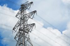 Далноводи без имотни листови, неискористени кредити и милионски суми дадени за провизии – ревизорски извештај за МЕПСО