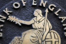 Банката на Англија претпазлива: Светот стравува од нов ценовен шок