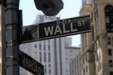 Wall Street: Dow Jones го имаше најлошиот ден од април 2025 година