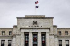 Најголем раздор во ФЕД по 34 години: Каматните стапки остануваат исти, раководството длабоко поделено