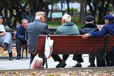 Идниот месец нови 1000 денари повеќе за секој пензионер