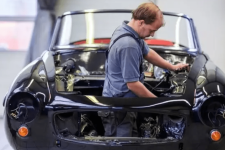 Деловното расположение во автомобилската индустрија повторно се влоши