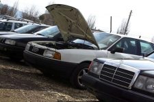 Македонија се вози на отпад: Автомобилите стареат, загадувањето расте