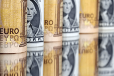 ЕЦБ подготвува глобална офанзива: Сака да го позиционира еврото како безбедна алтернатива на американскиот долар