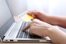Рекордна интернет употреба во Македонија: 92% од луѓето се онлајн, 60% купуваат