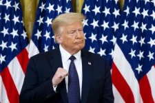 Како Давос стана MAGA