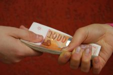 Нето-платата во јуни 45.468 денари