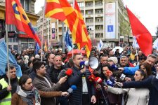 Утре протест пред коморите за повисоки плати