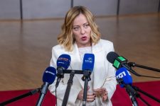 Џорџа Мелони: Се заканува трговска војна на Западот