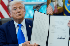 Трамп ја поскапи визата за високо-стручни лица од 1.000 на 100.000 долари
