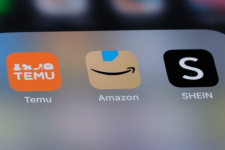 ЕУ воведува царина од 3 евра за секој производ во мал пакет до 150 евра