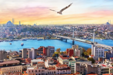 Турција: Остварени над 50 милијарди долари приход од туризам за девет месеци во 2025 година