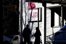 УЈП ги сардиса граѓаните, бара да платат данок за приливи од странство пред пет години