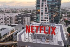 Netflix ги купи Warner Bros и HBO Max за 72 милијарди долари