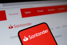 Полскиот финансиски регулатор даде зелено светло за преземањето на Santander од страна на Erste