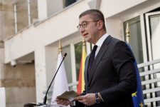 Мицкоски ја објасни новата формула за зголемување на платите: ССМ не сака да потпише