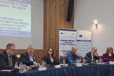 Одливот на младите од нашата земја ќе не натера илегалната да ја замениме со легална миграција