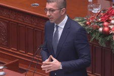 Мицкоски: Стапката на сиромаштија во Македонија се намалува
