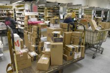 Новиот Закон за ДДВ ги заглави пратките од странство на Царина, „Пошта“најавува забрзување на царинските формалности