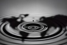 Фајненшл тајмс: Американската економија не е доволно силна за да се справи со војната со Иран