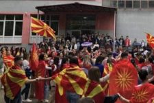 Матурите стануваат луксуз: Семејствата трошат и над 1.000 евра за една вечер