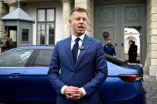 Унгарската влада донесе одлука за забрана на увоз на украински земјоделски производи