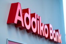 НЛБ го зголеми влогот за Адико банка, Рајфајзен веќе придоби над 50 % од акциите