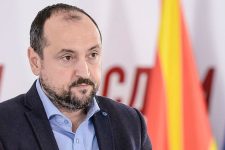 Битиќи: Економската лага на Мицкоски се распаѓа на каса во маркет
