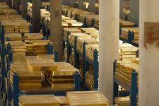 Златото пред најлошиот квартал во повеќе од една деценија