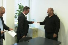 Започна доделувањето на картички за зелена нафта