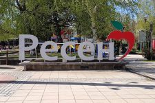Јаболкарите во Преспа во длабока загуба – бербата во повеќето овоштарници запре, се бара итна помош од државата